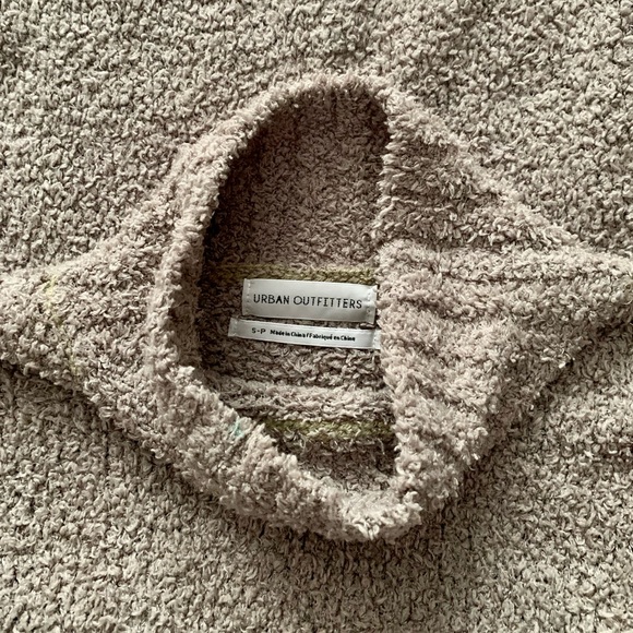 Women’s Urban Outfitters Knit Olive Green Mock Neck Sweater with Bell Sleeves - Picture 4 of 4